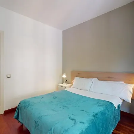 Apartment Modern And Bright Three-bedroom In Eixample *