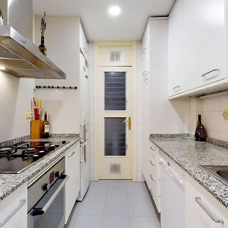 Apartment Modern And Bright Three-bedroom In Eixample *