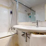 The Collection - Modern And Bright Three-bedroom In Eixample *
