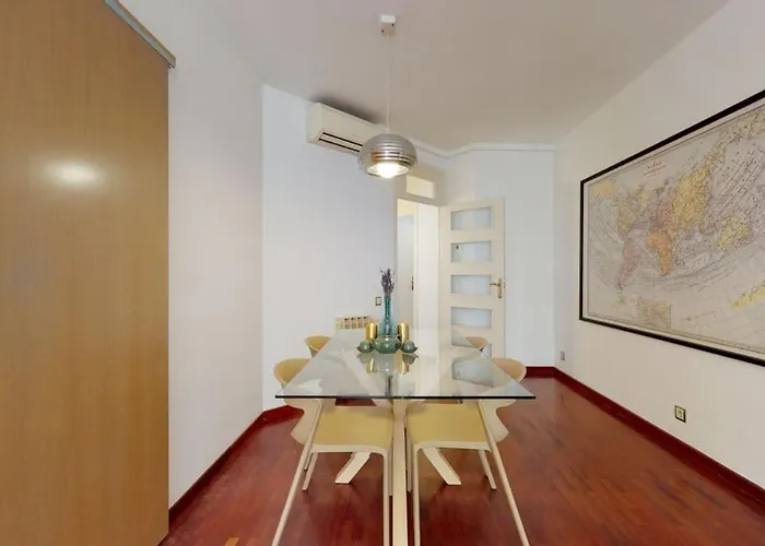 The Collection - Modern And Bright Three-bedroom In Eixample Apartamento *
