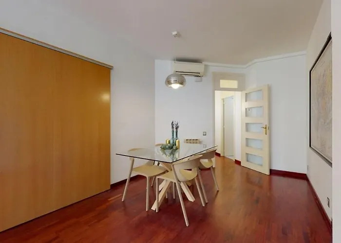 The Collection - Modern And Bright Three-bedroom In Eixample * Barcelona